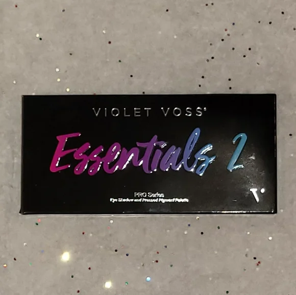 Violet Voss Essentials 2 Eyeshadow Palette - Picture 2 of 3